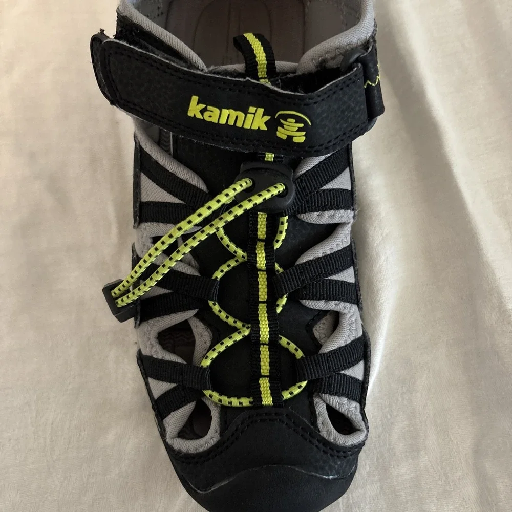 Kamik‎ Boy's Crab sandal size 3 youth